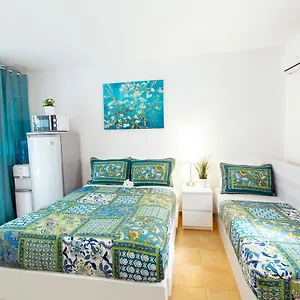 hotel-fiesta-deluxe.comcaribbean.com/
